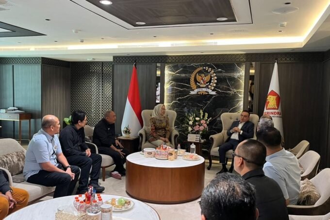 dpr mediasi serikat pekerja perkebunan dengan manajemen