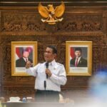 presiden minta produksi gula digenjot pabrik wajib punya kebun tebu