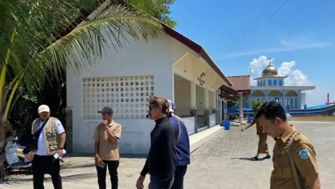 kampung nelayan merah putih lamongan